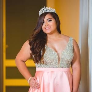 Meet your Posher, Kathia